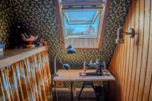 Abgetrenntes Nähzimmer / Begehbarer Kleiderschrank