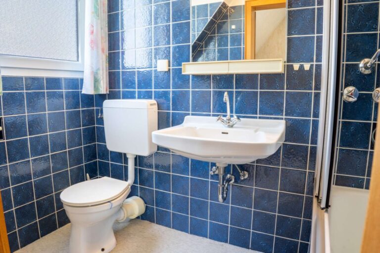 Badezimmer des Kinderzimmers im Obergeschoss