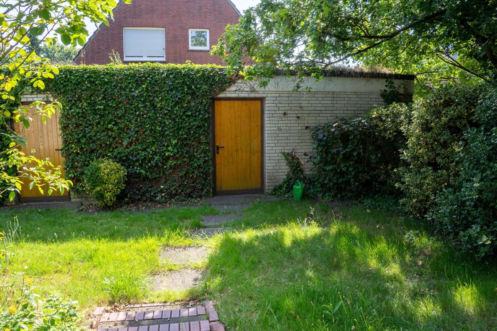 Garagenzugang & Werkzeug-Schuppen