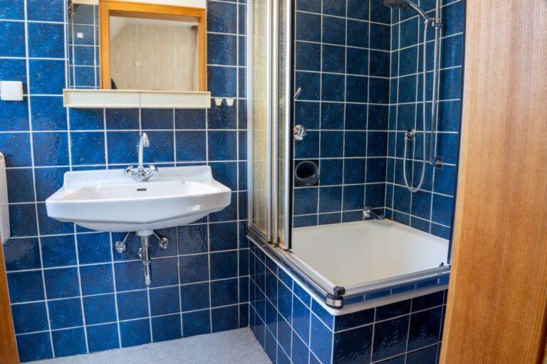 Badezimmer des Kinderzimmers im Obergeschoss