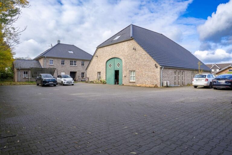 Blick auf die Liegenschaft