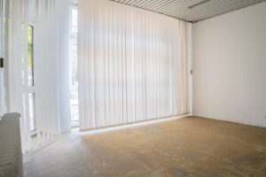 Ladenlokal: Ehemalige Filiale der Deutschen Bank, Einzelbüro