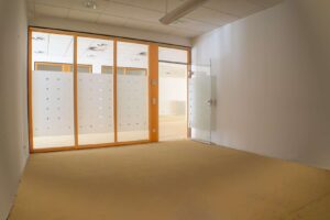 Ladenlokal: Ehemalige Filiale der Deutschen Bank, Einzelbüro