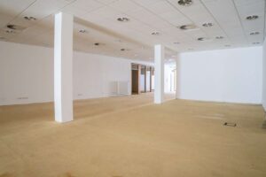 Ladenlokal: Ehemalige Filiale der Deutschen Bank, Bürofläche