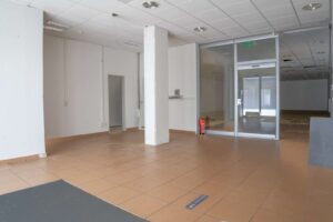 Ladenlokal: Ehemalige Filiale der Deutschen Bank, Automaten-Raum