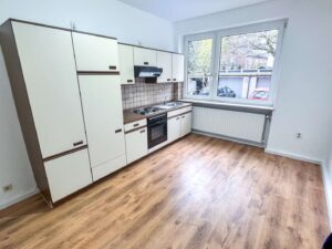 Gepflegte Wohnung im EG Rechts (mit Küche)