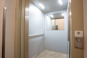 Aufzug von der Tiefgarage bis zur Wohnung