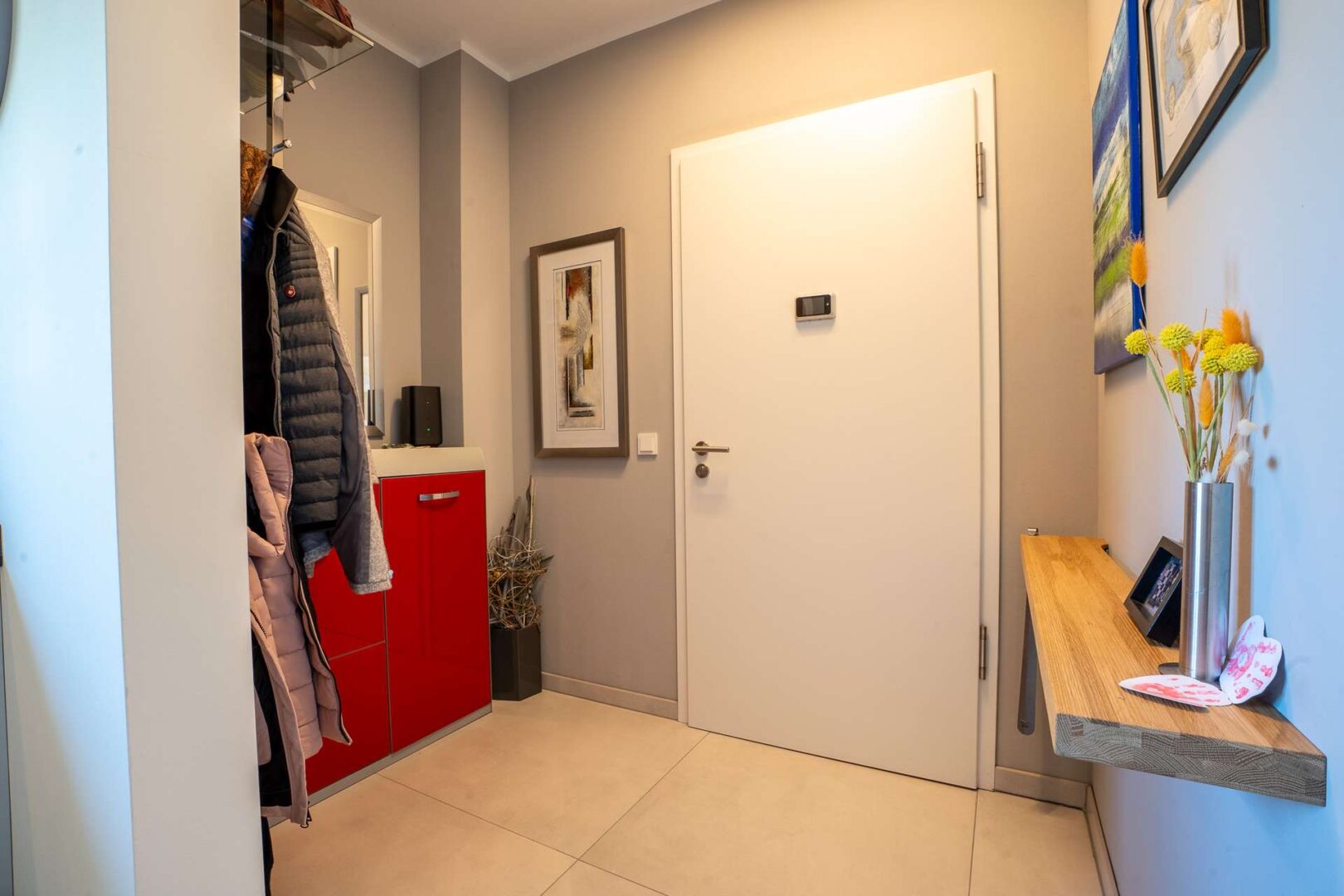 Eingangsbereich mit Garderobe