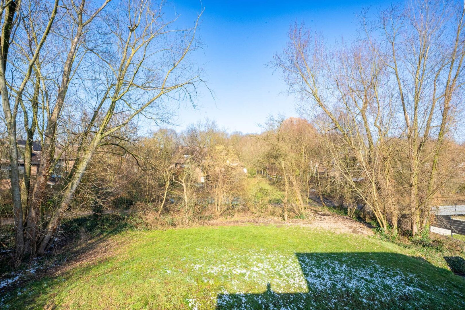 Der Blick von der Terrasse (auf den Paschenberg)