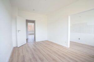 Frisch renovierte Wohnung im 3. OG Rechts