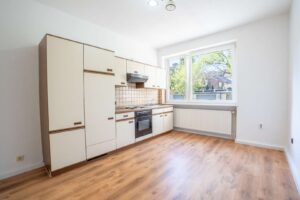 Gepflegte Wohnung im EG Rechts (mit Küche)