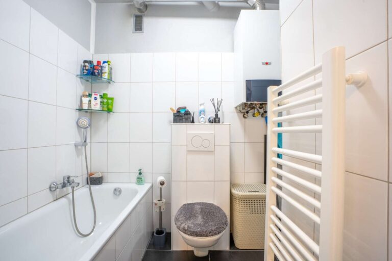 Gepflegte Wohnung im 1. OG Rechts