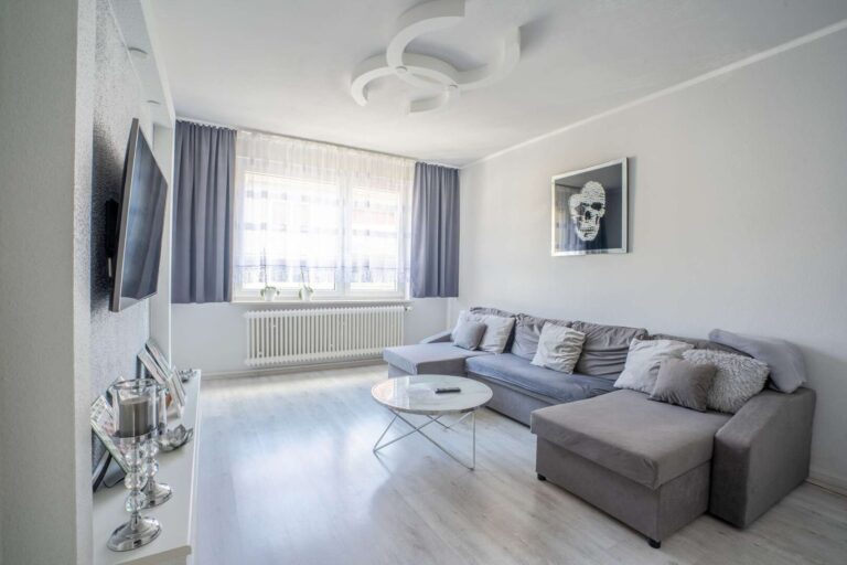 Gepflegte Wohnung im 1. OG Rechts