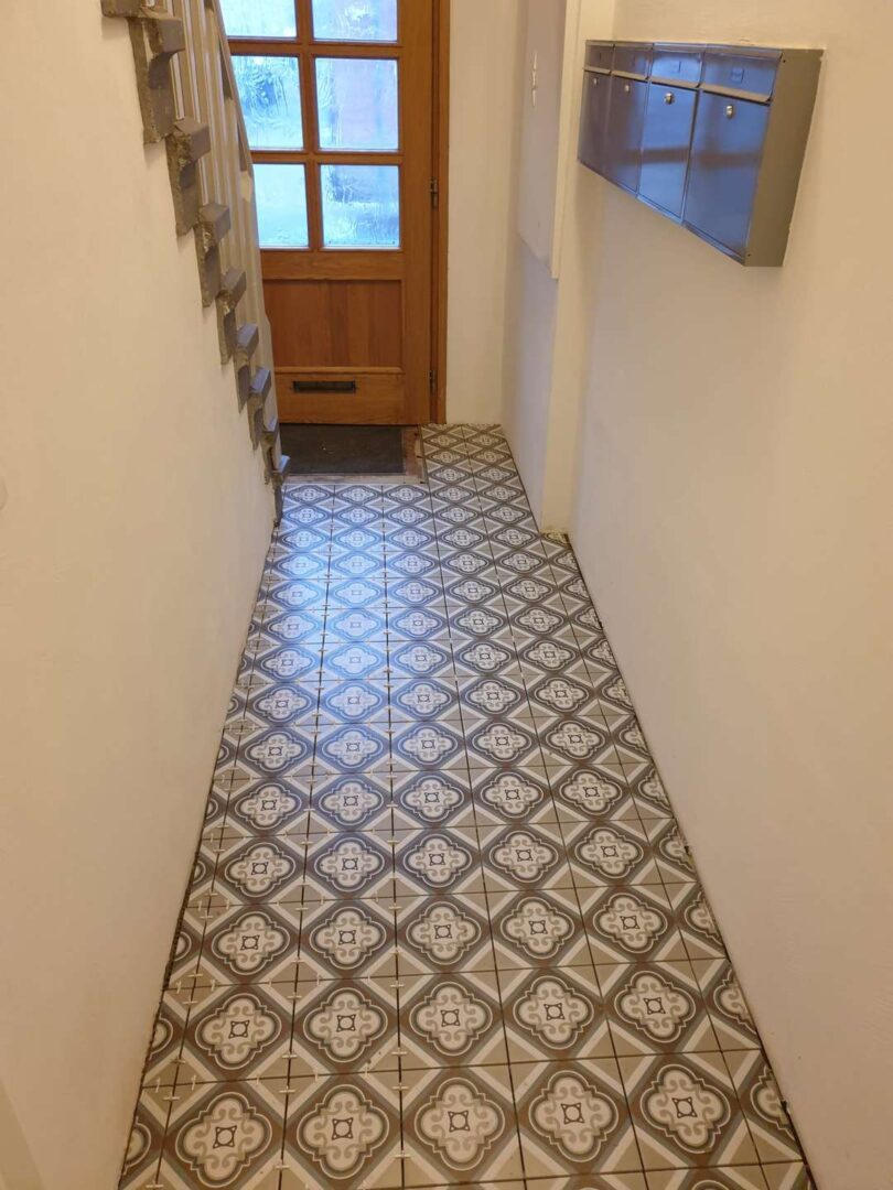 Stilvoller Eingangsbereich zum Wohnhaus