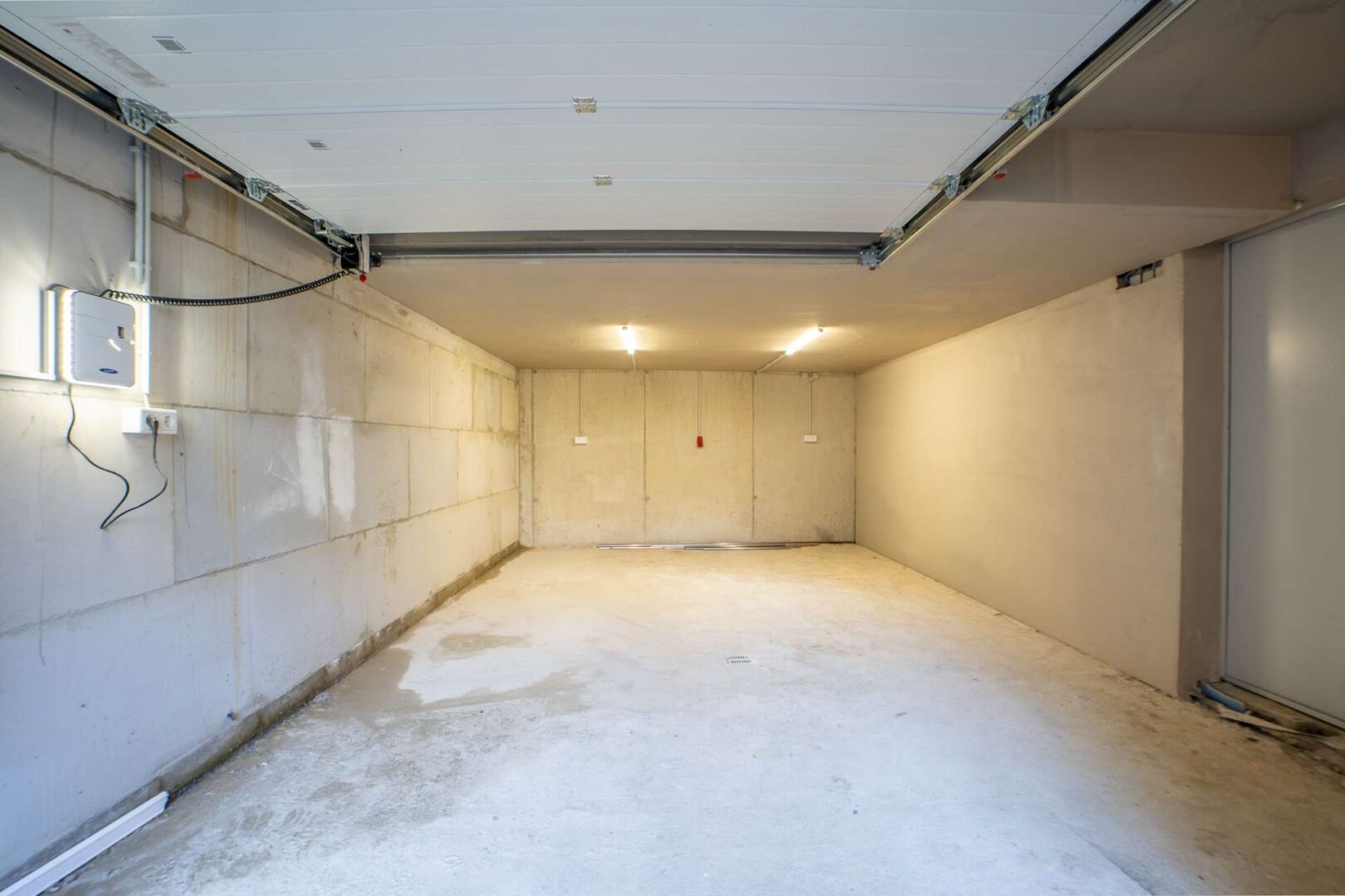 Tiefgarage mit direktem Zugang zum Haus